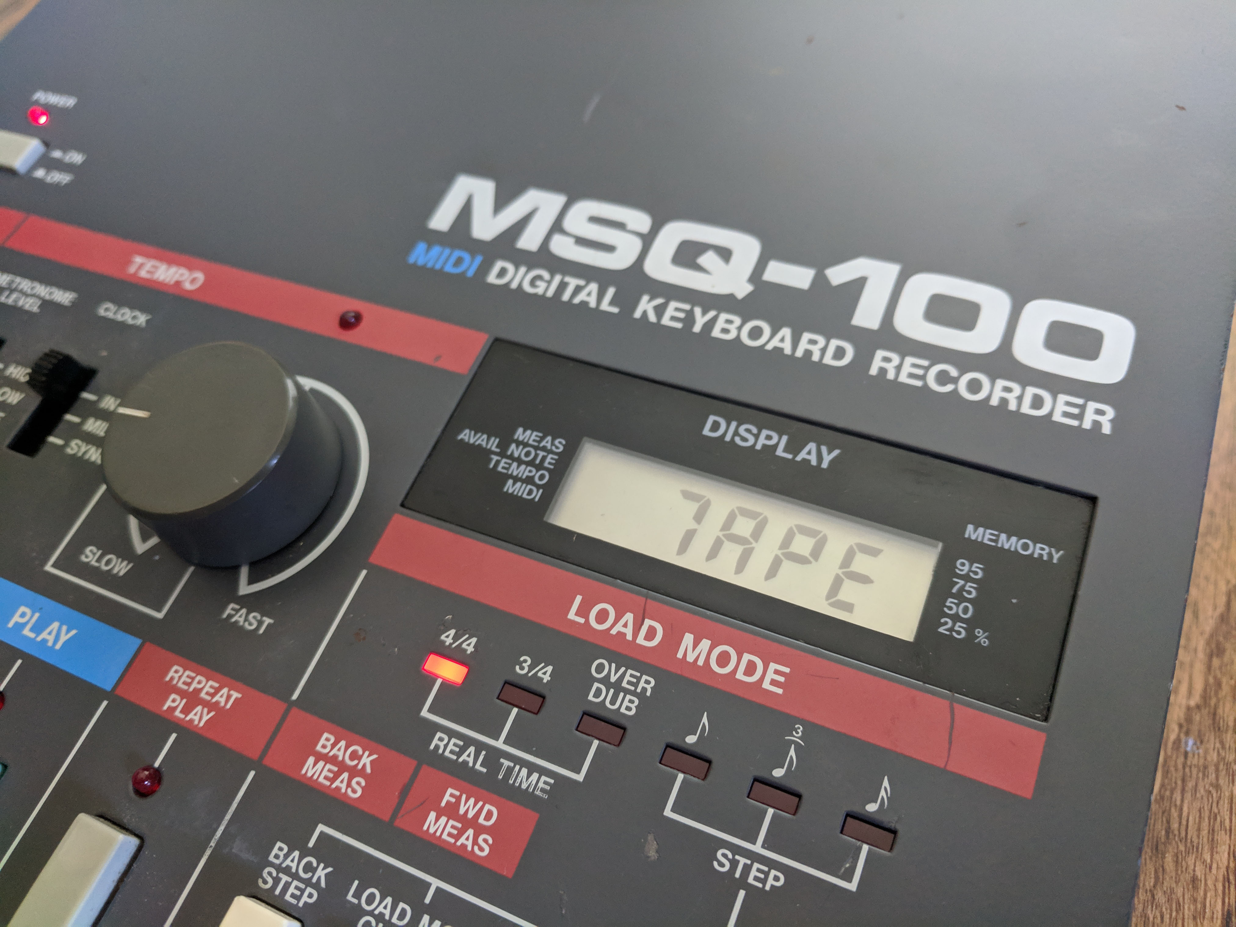 Roland MSQ-100 — view 2