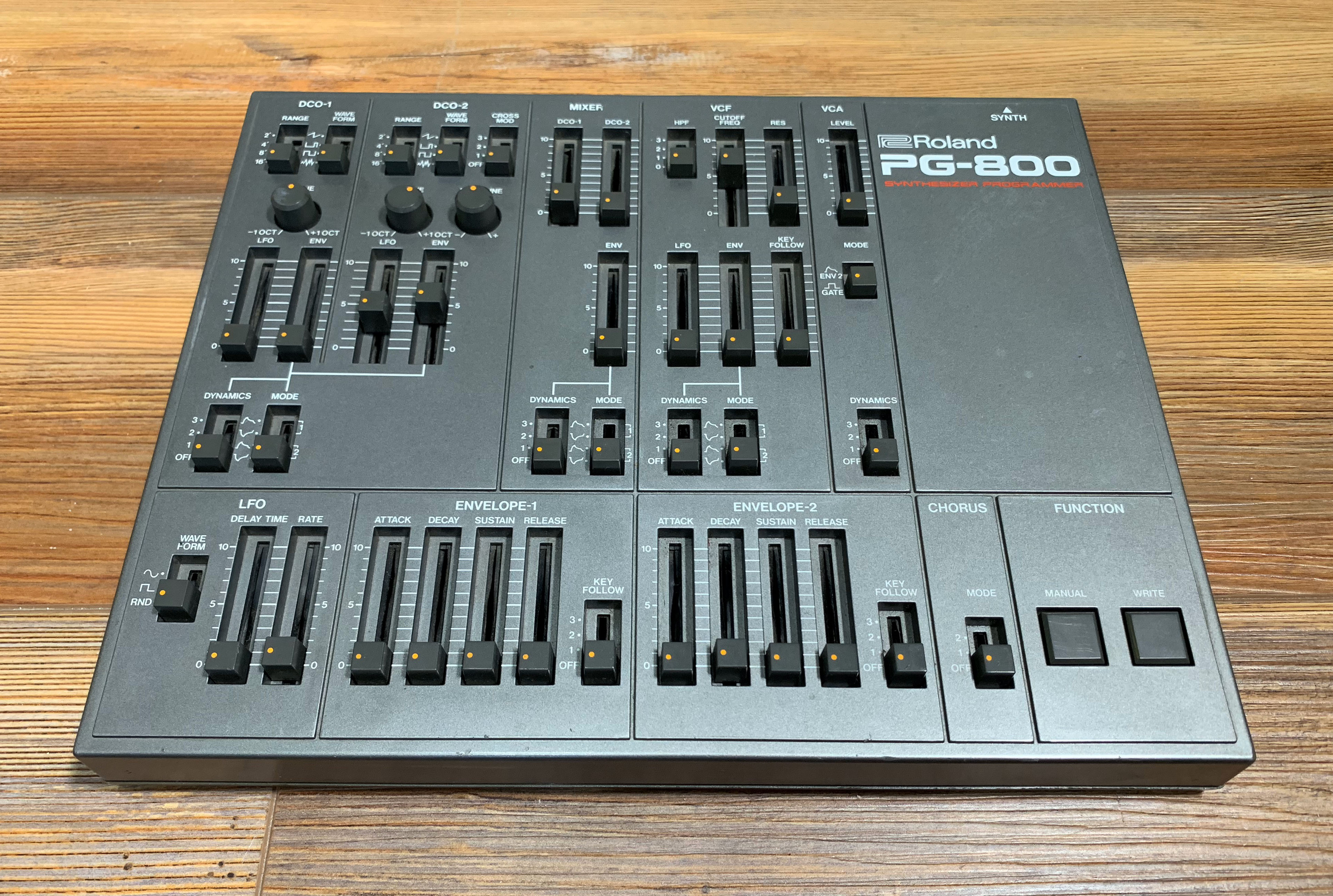 Roland PG-800 — view 3