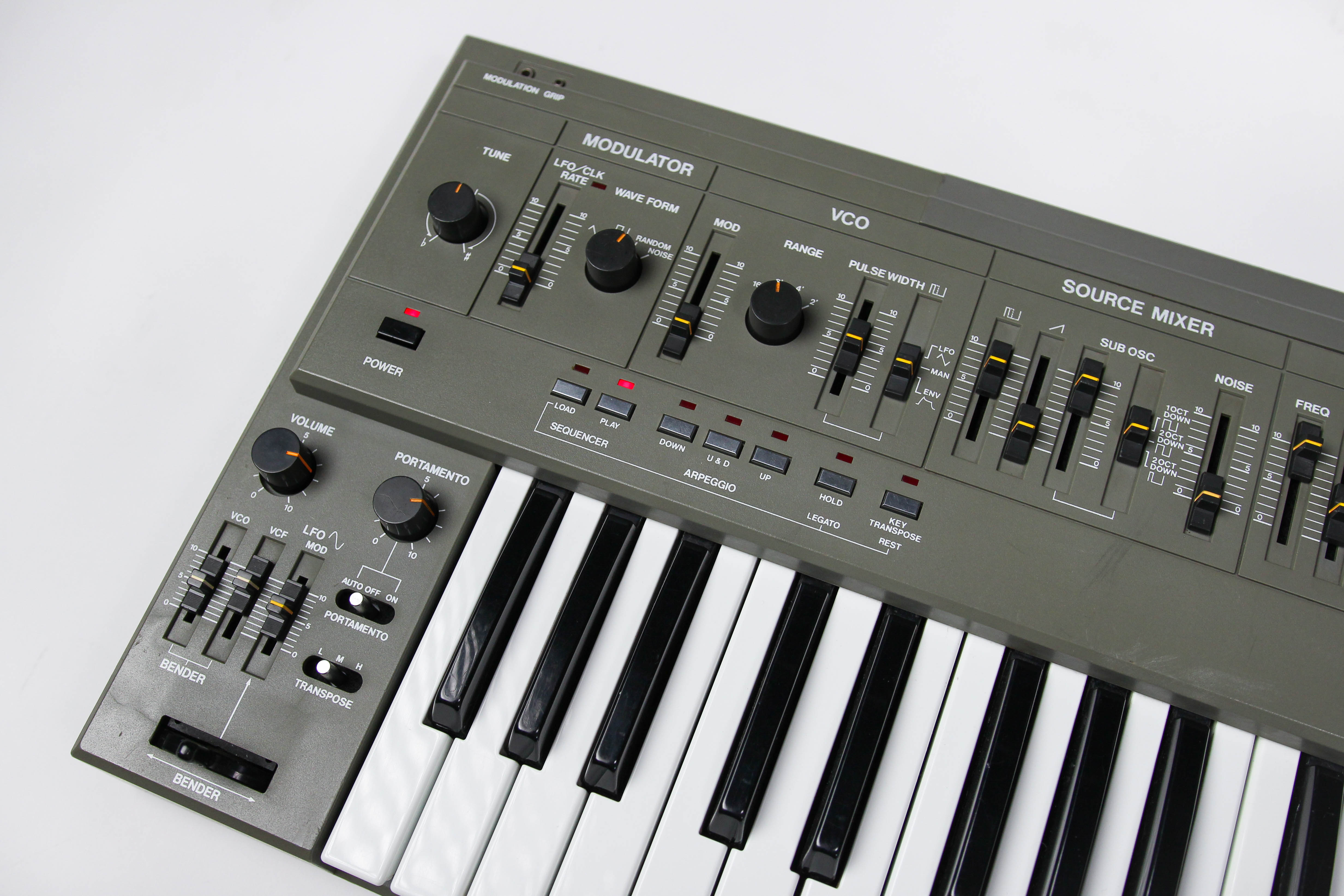 Roland SH-101 — view 6