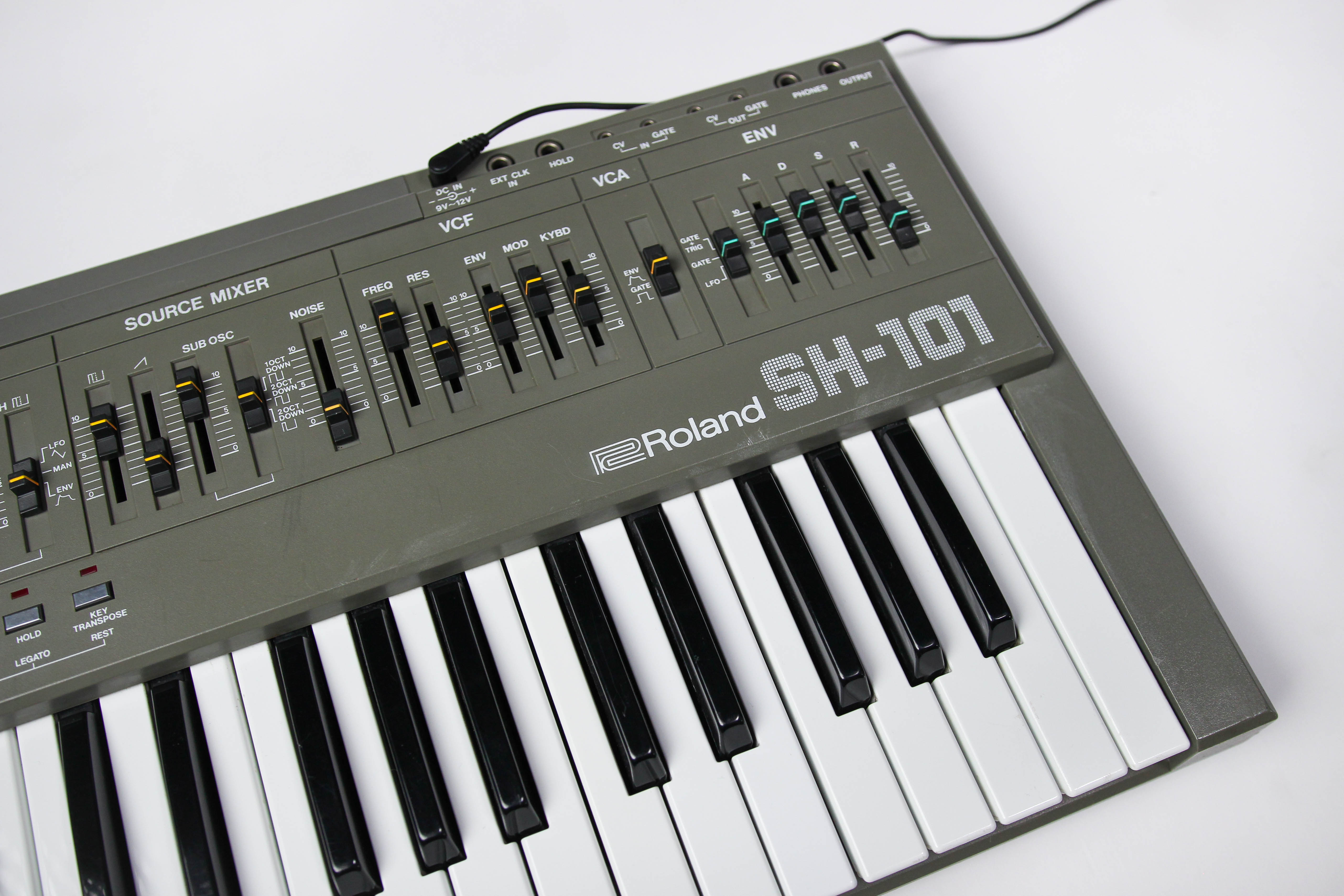Roland SH-101 — view 7