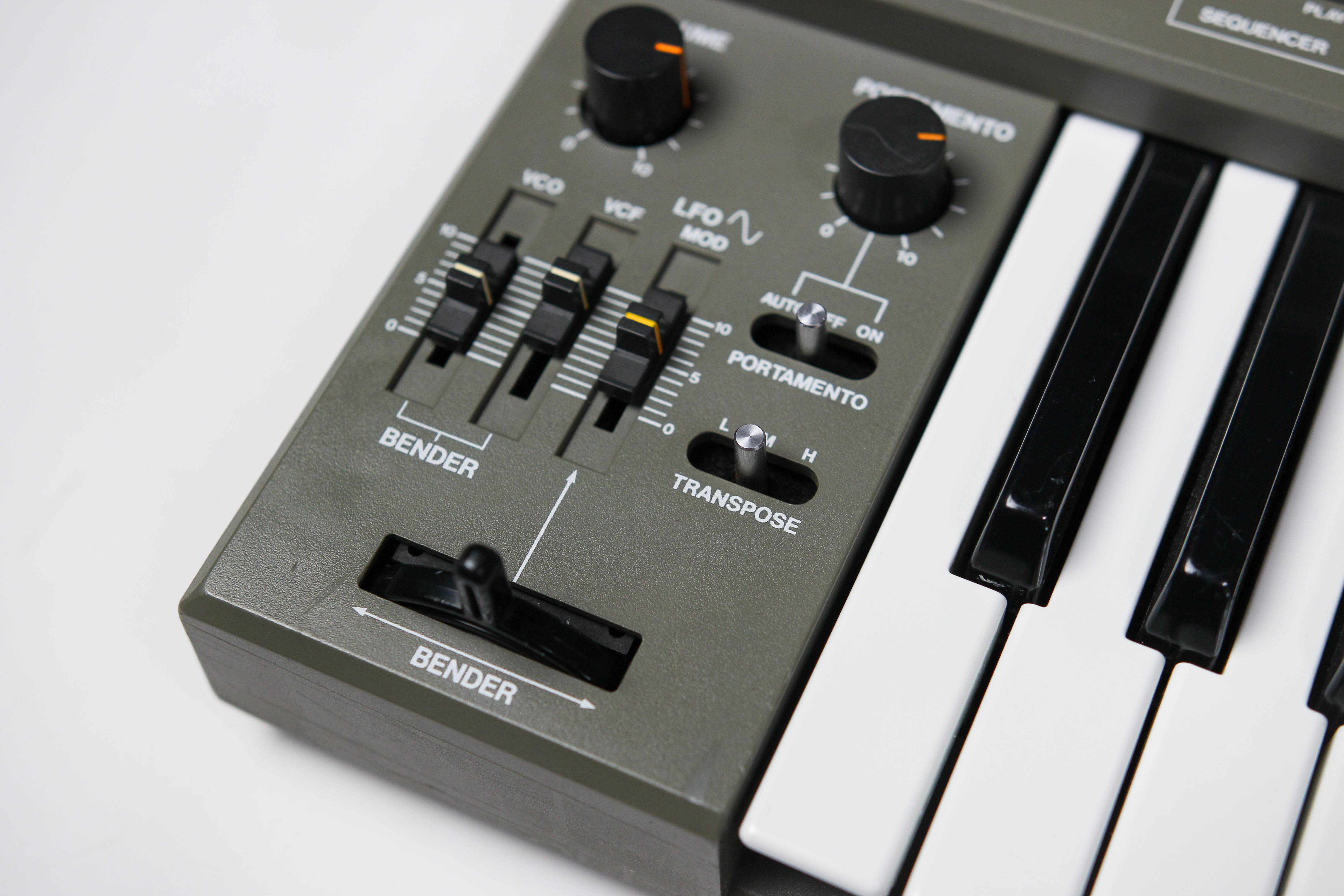 Roland SH-101 — view 8