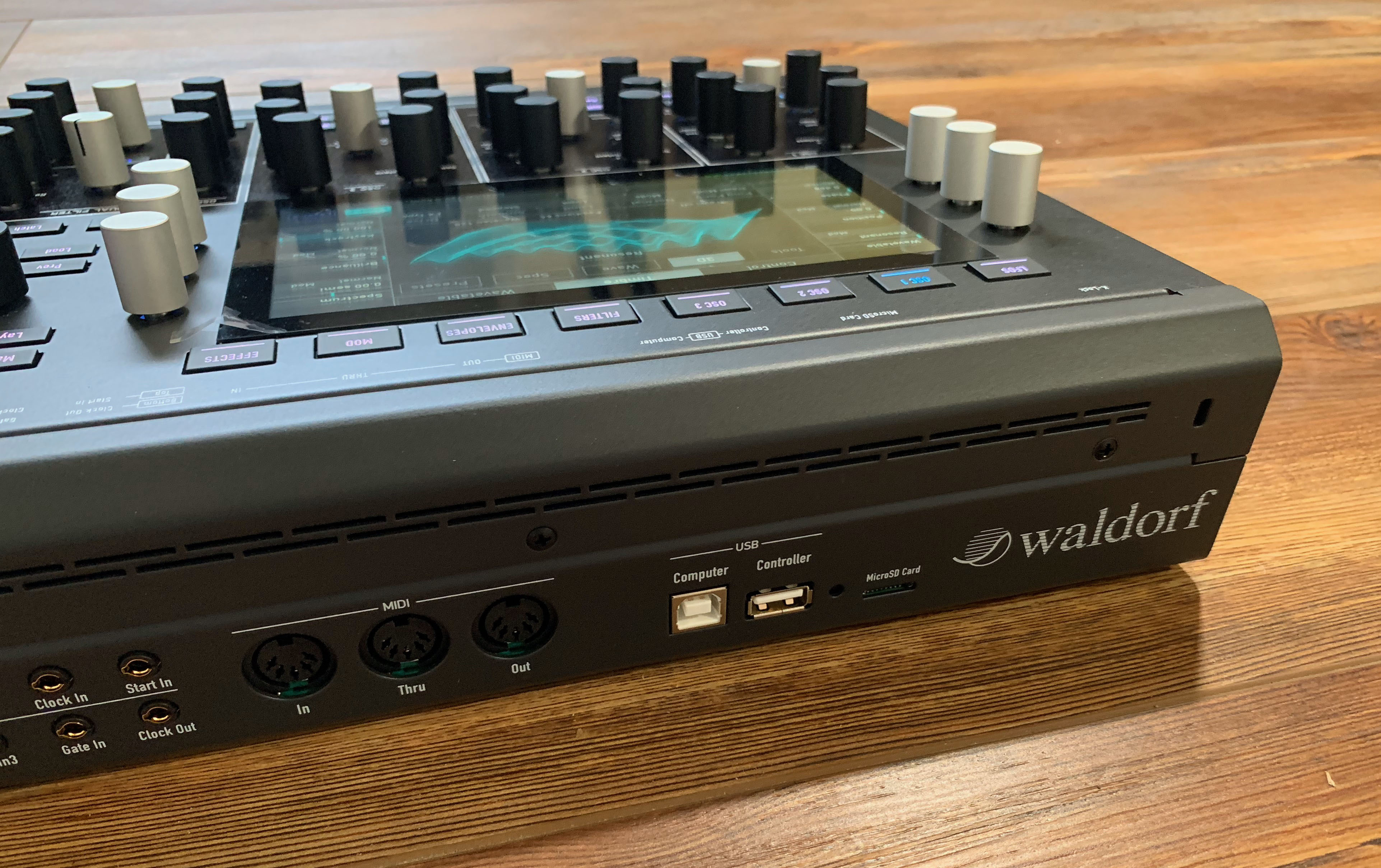 Waldorf Iridium — view 7