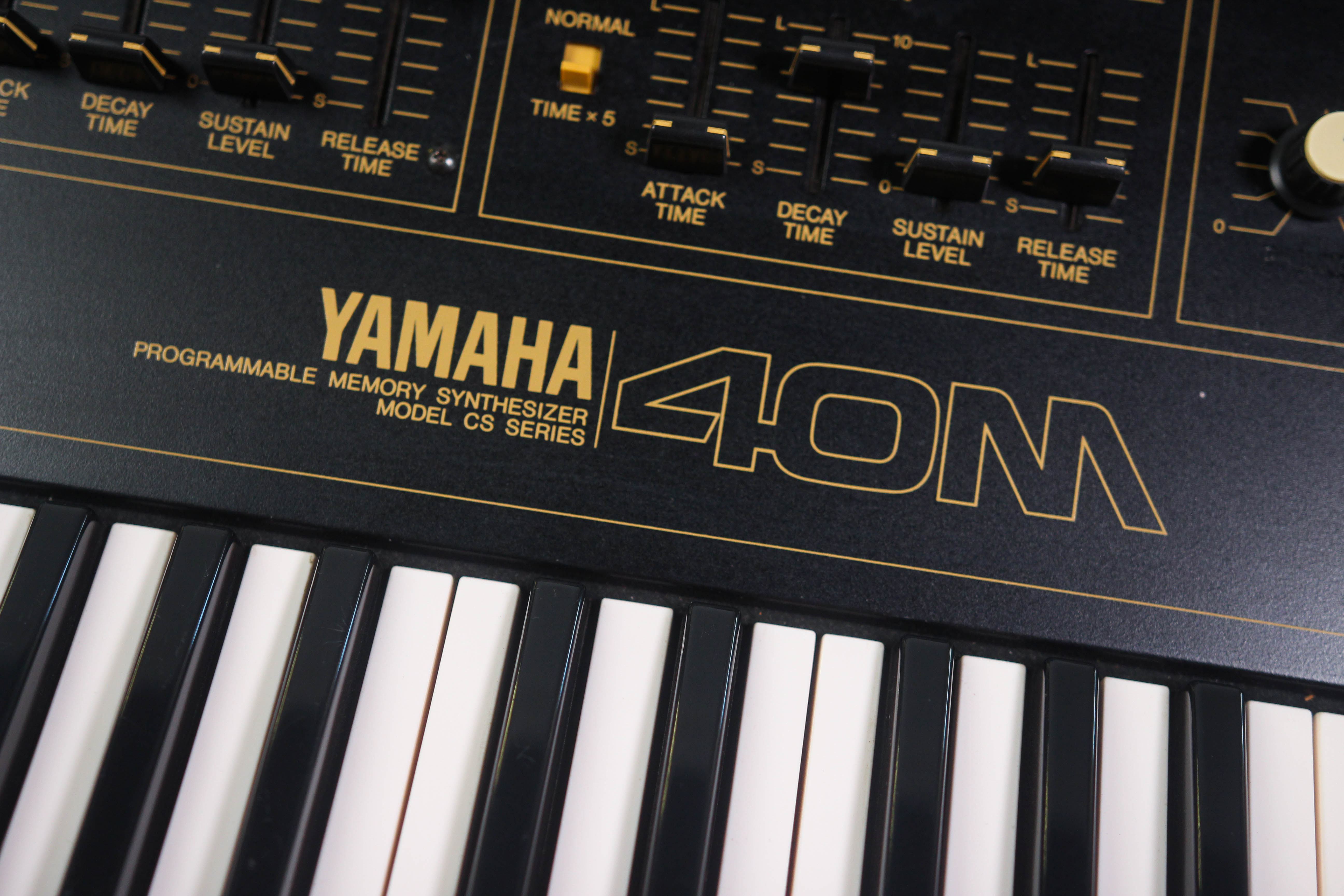 Yamaha CS40M — view 6