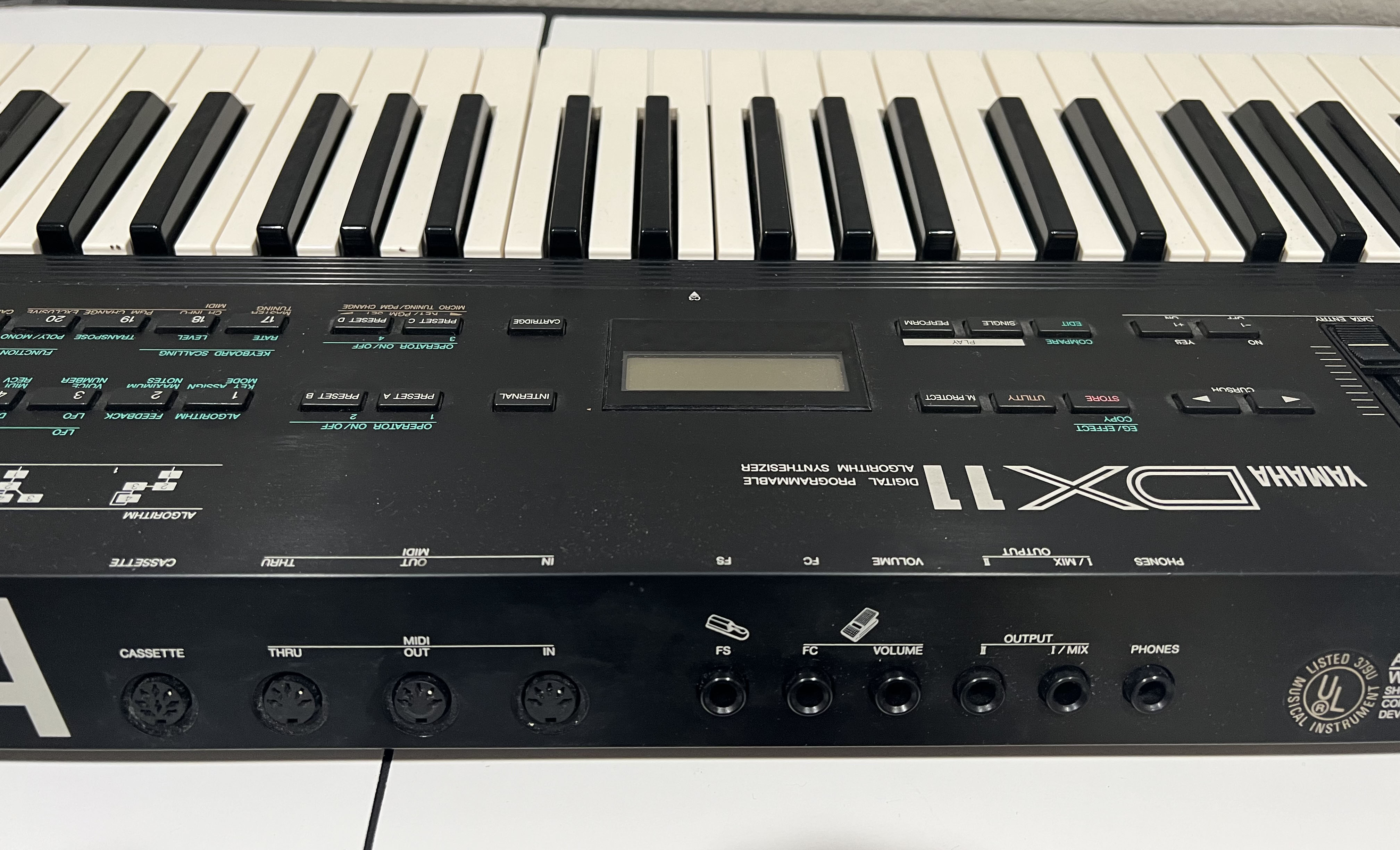 Yamaha DX11 — view 10