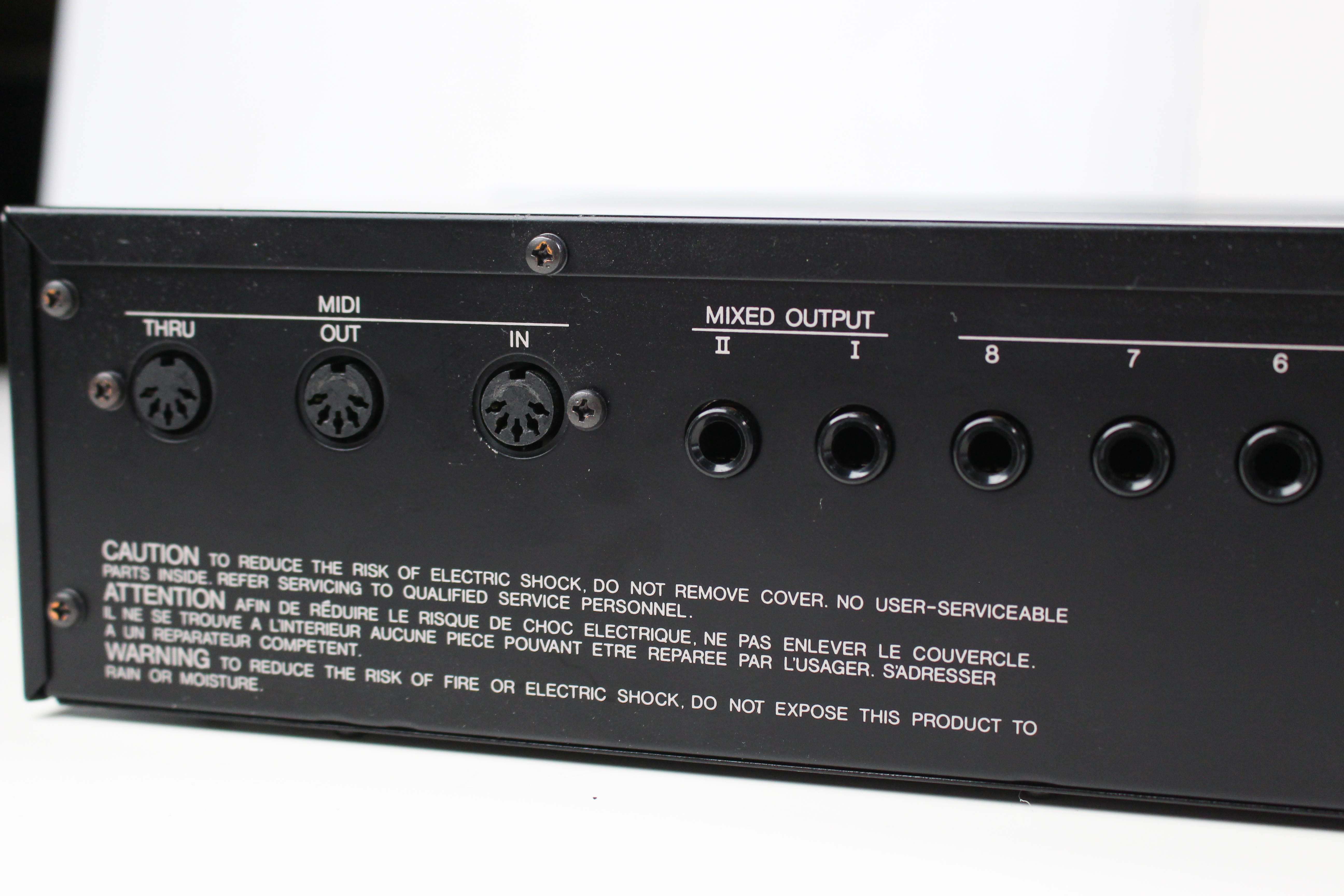 Yamaha TX802 — view 7