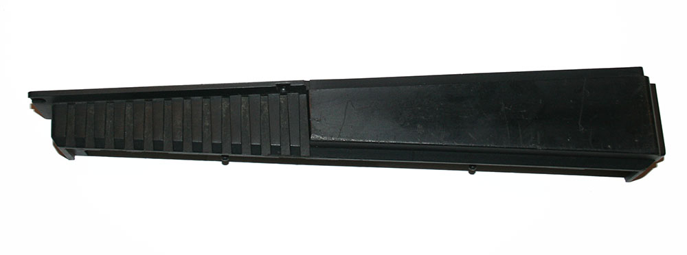 End cap, right lower