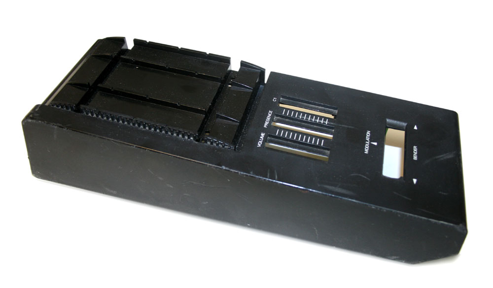 End cap/bender panel, Roland