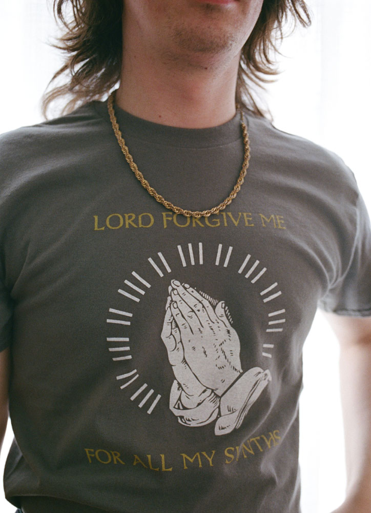 Short-sleeve charcoal Forgive shirt, Adult Medium size