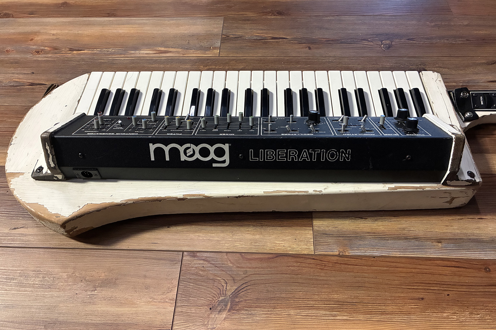 Moog Liberation (White) — view 6