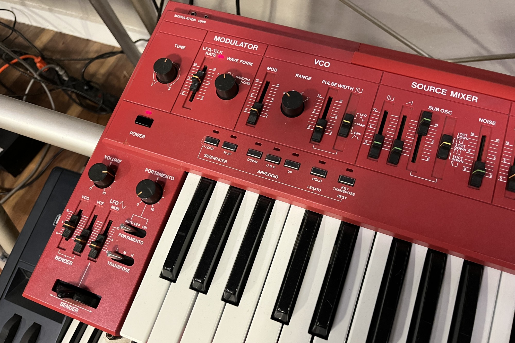 Roland SH-101 — view 2