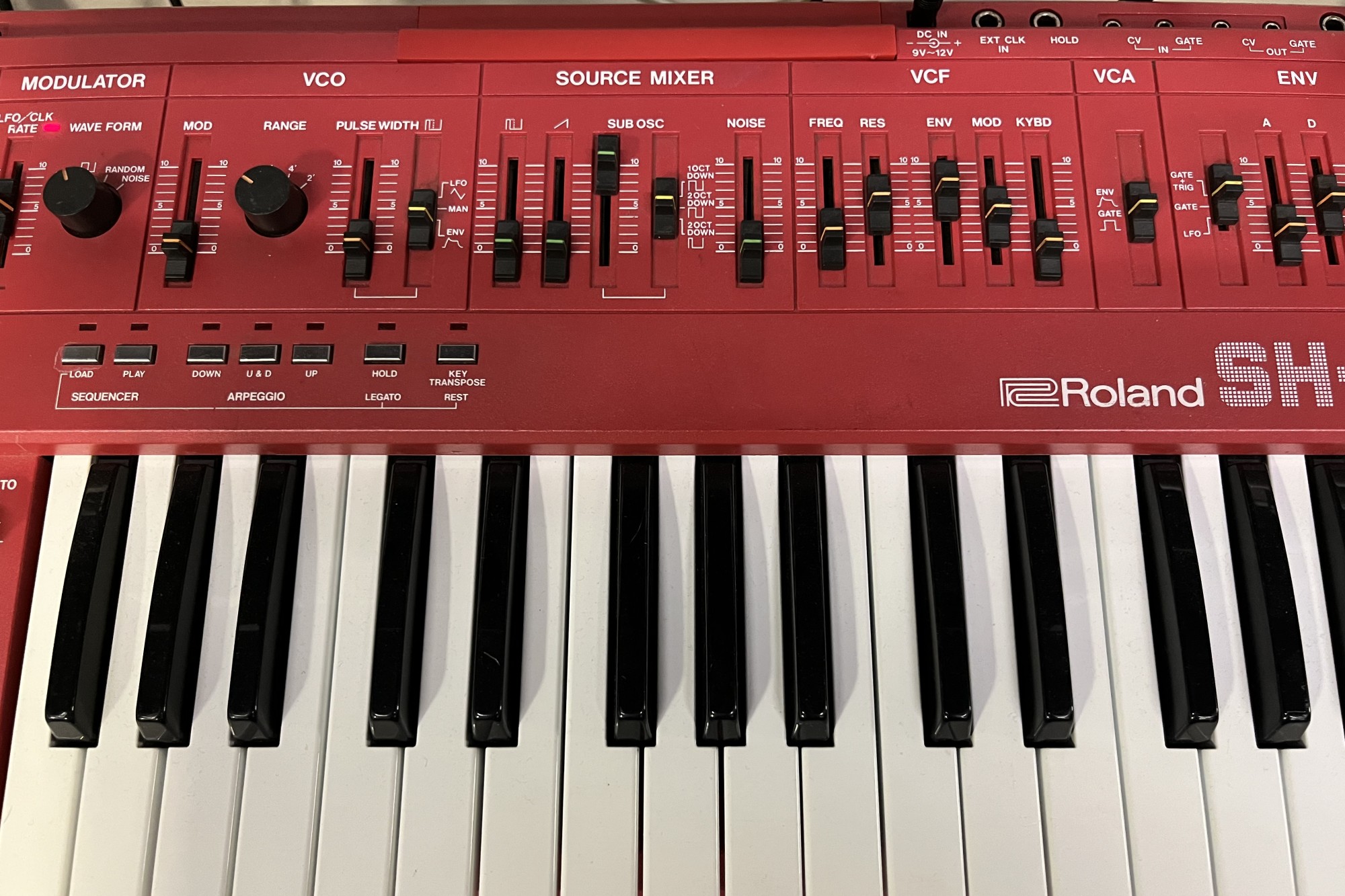 Roland SH-101 — view 3