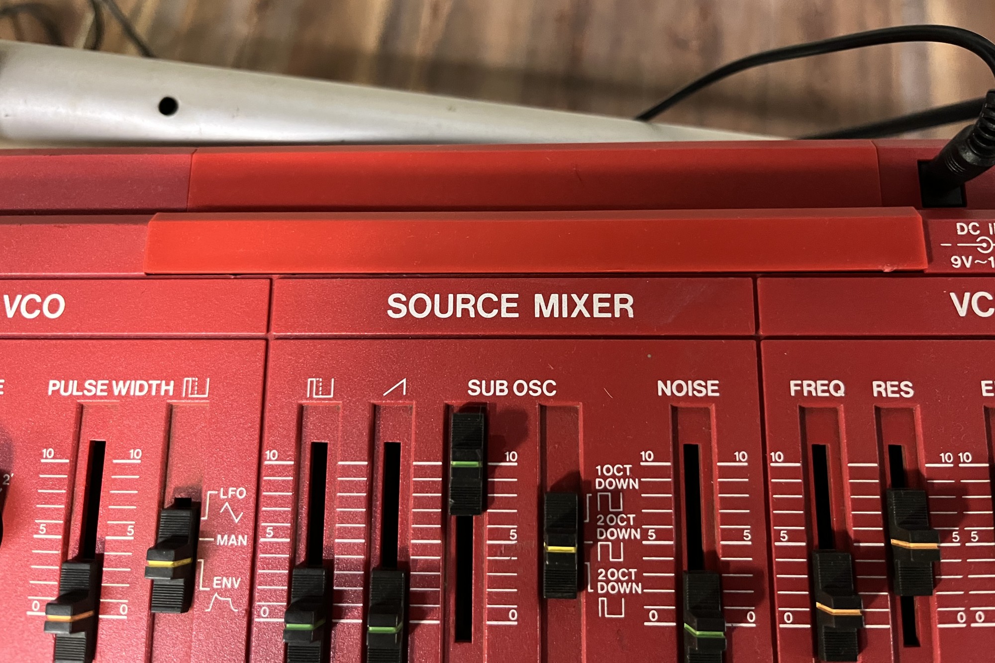 Roland SH-101 — view 10