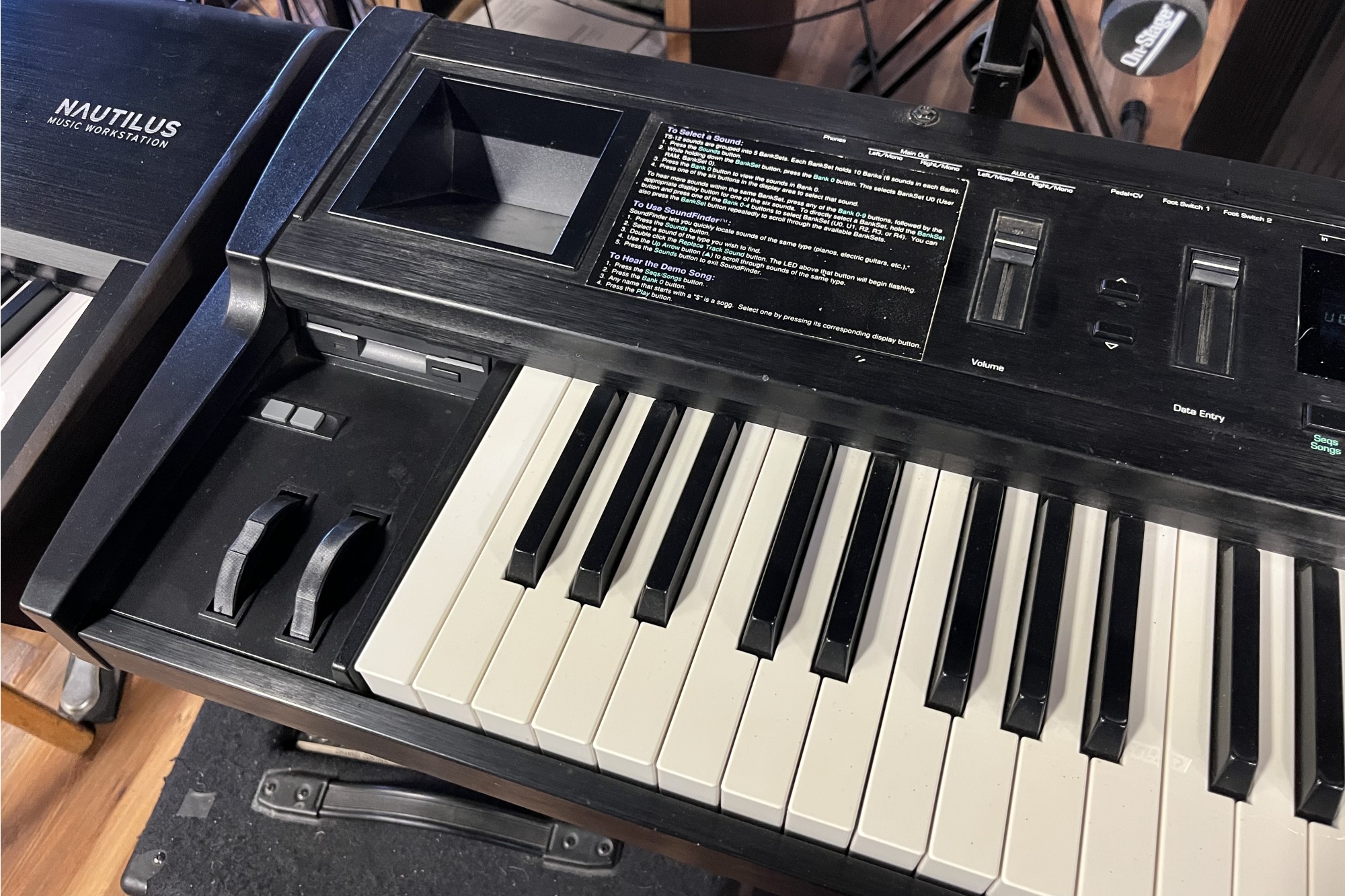 Ensoniq TS-12 — view 2