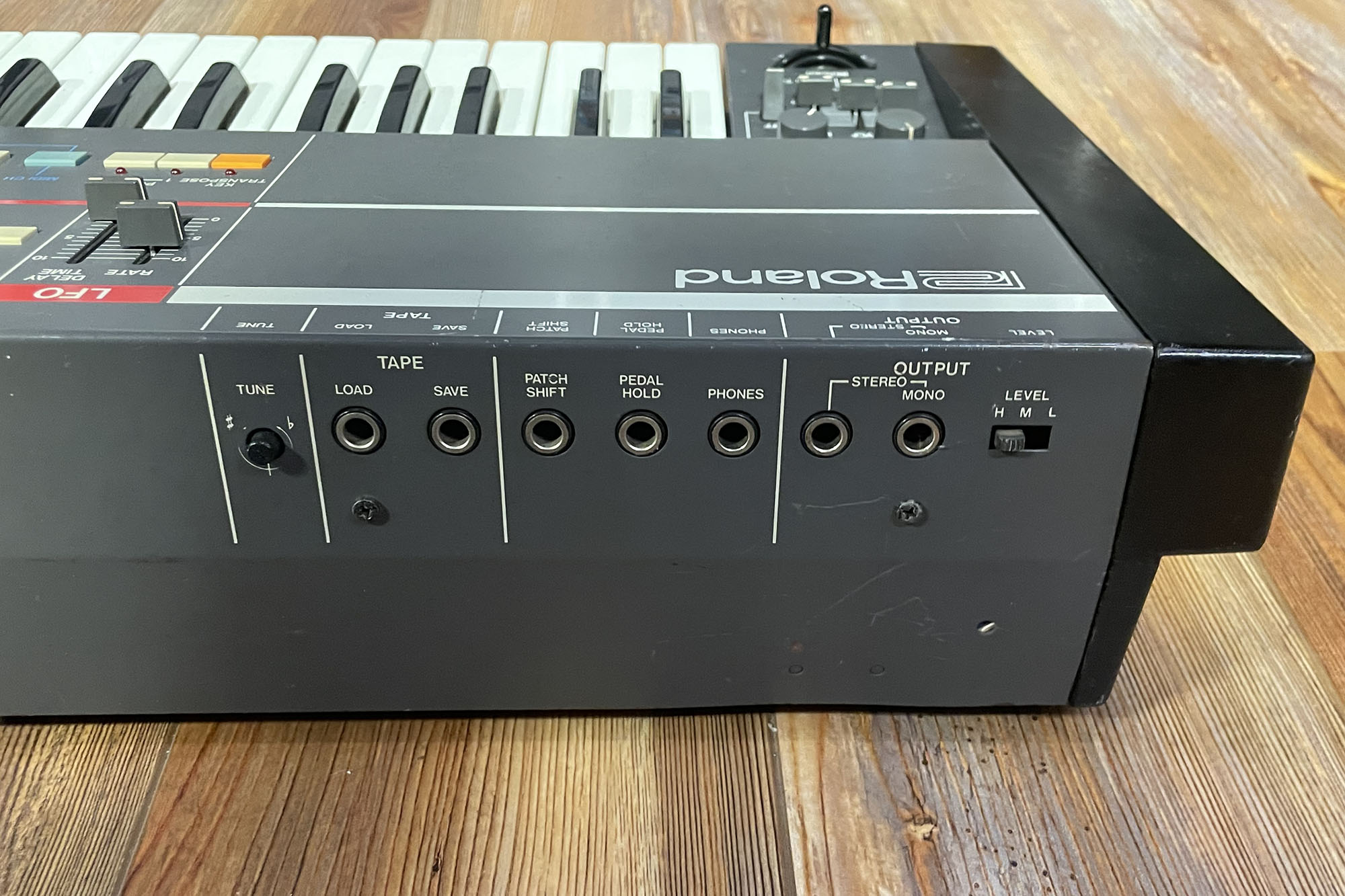Roland Juno-106 — view 4