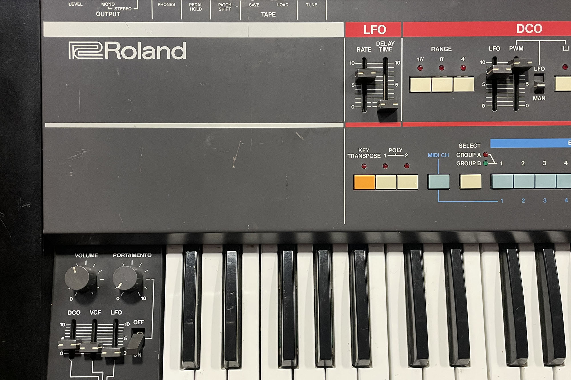 Roland Juno-106 — view 5